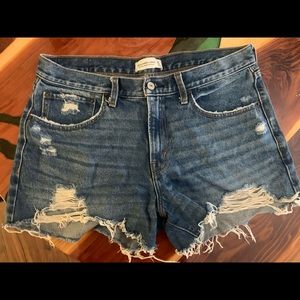ABERCROMBIE & FITCH EUC MID RISE SHORTS